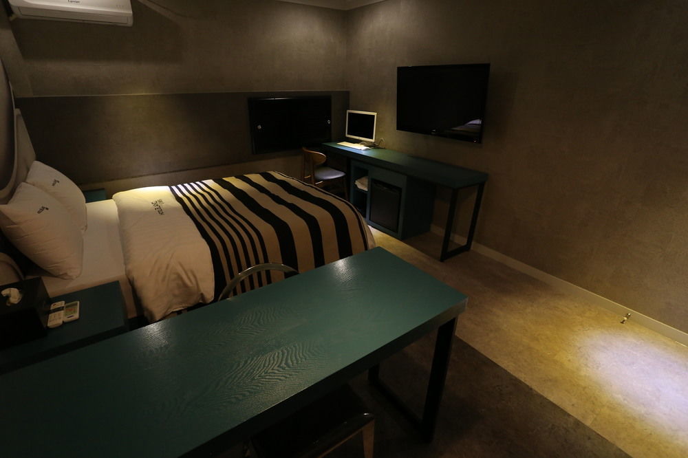 Ilsan Blanc Motel Kojang Kültér fotó