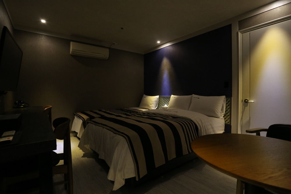 Ilsan Blanc Motel Kojang Kültér fotó