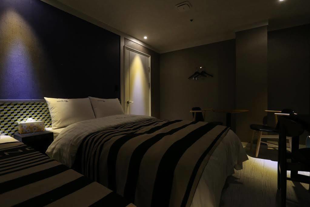 Ilsan Blanc Motel Kojang Kültér fotó